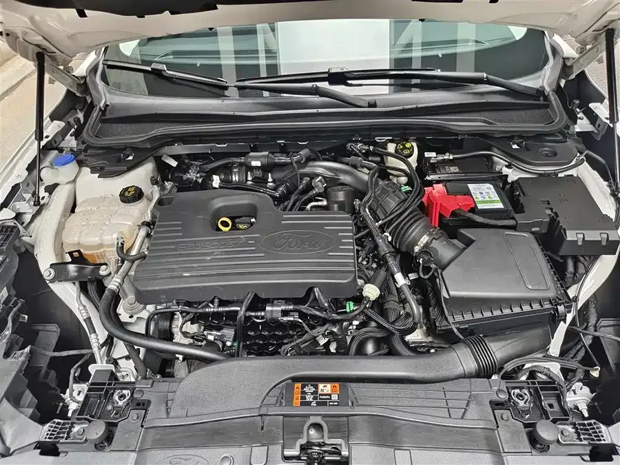 Ford Mondeo Mondeo 2022 facelift EcoBoost 245 luxury model 2022 — миниатюра 4