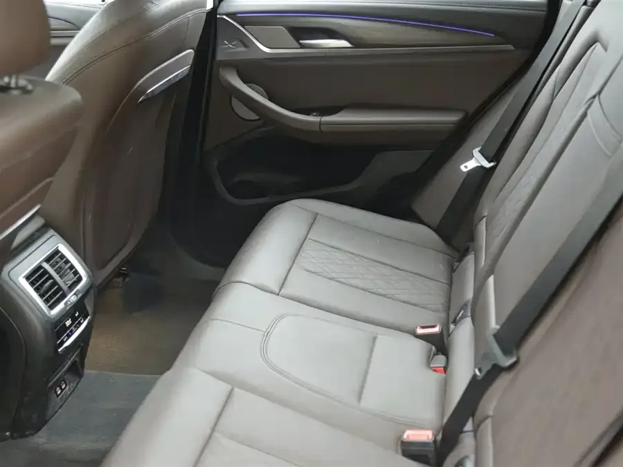 BMW X3 2022 Model 2 xDrive30i Leading M Night Edition 2023 — миниатюра 3