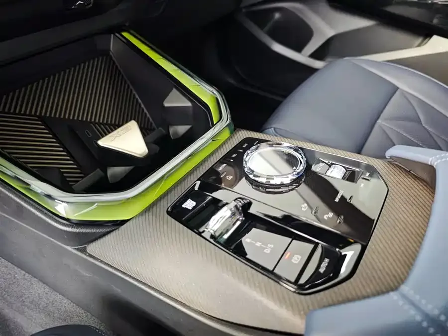 BMW X3 2025 xDrive30L Exclusive M Sport Package 2025 — миниатюра 4