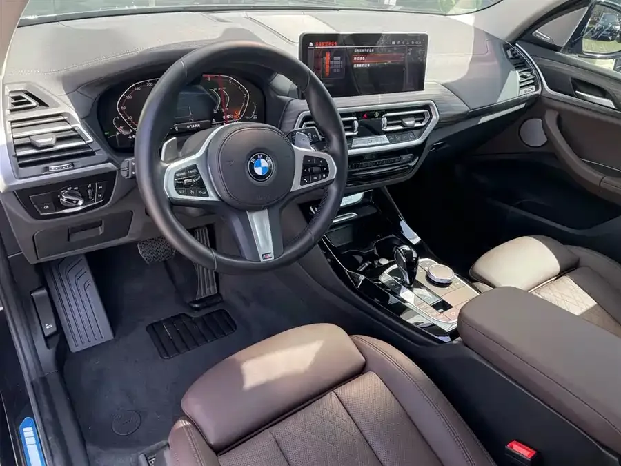 BMW X3 2022 Model 2 xDrive30i Leading M Night Edition 2023 — миниатюра 3