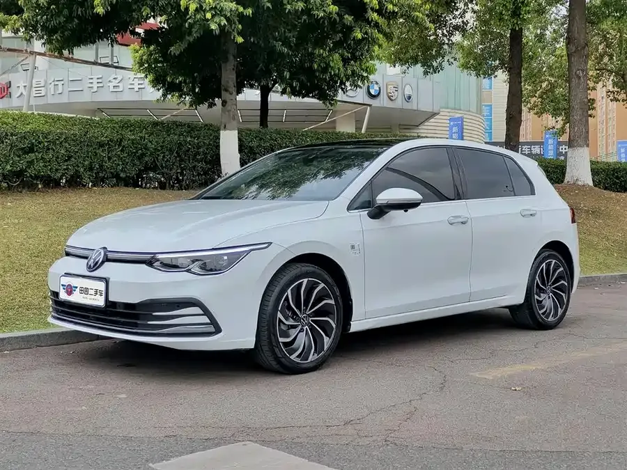Volkswagen Golf 2023