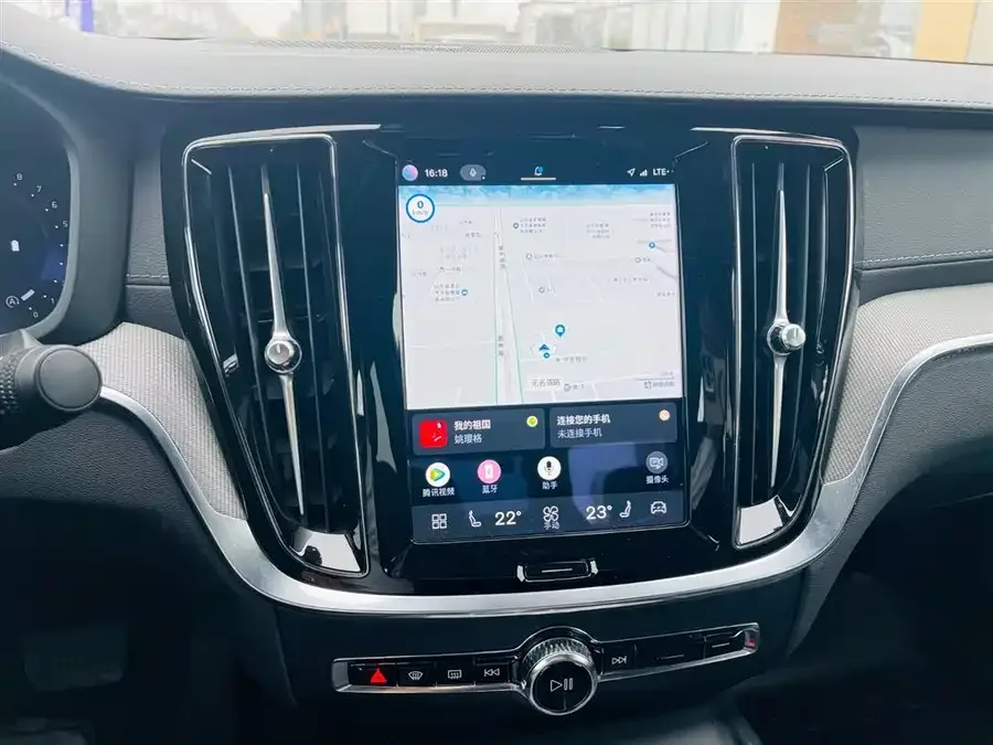 Volvo S60 2025 B5 Smart Sports Edition 2024 — миниатюра 4