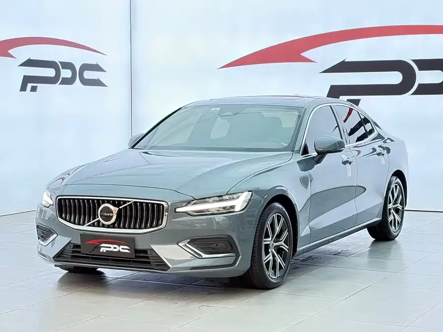 Volvo S60 2023 B4 Zhiyuan Luxury Edition 2023 — фото 1, купить с доставкой в Москву