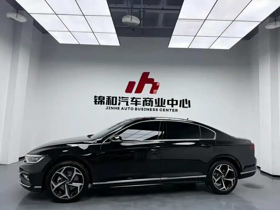 Volkswagen Magotan Magotan 2025 facelift model 330TSI DSG luxury model 2025 — миниатюра 2