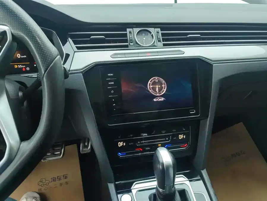 Volkswagen Magotan Magotan 2023 2 million commemorative edition 330TSI DSG leading model 2023 — миниатюра 4