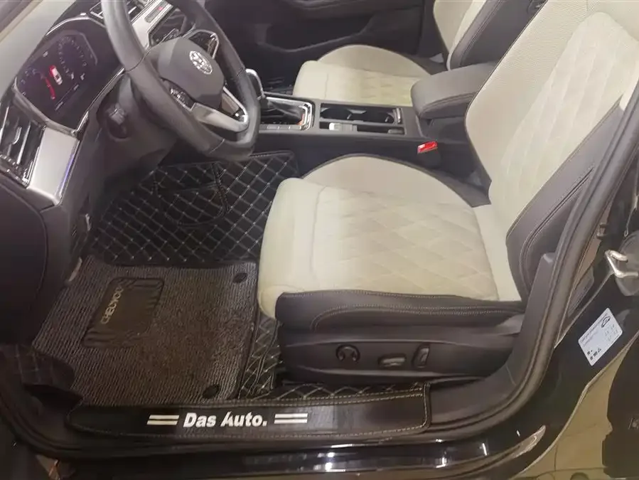 Volkswagen Magotan Magotan 2023 2 million commemorative edition 330TSI DSG luxury model 2024 — миниатюра 3