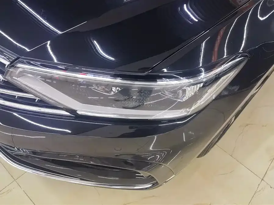Volkswagen Magotan Magotan 2023 2 million commemorative edition 330TSI DSG luxury model 2024 — миниатюра 5