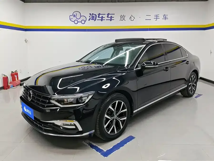 Volkswagen Magotan Magotan 2020 330TSI DSG Leading Edition 2022 — фото 1, купить с доставкой в Москву