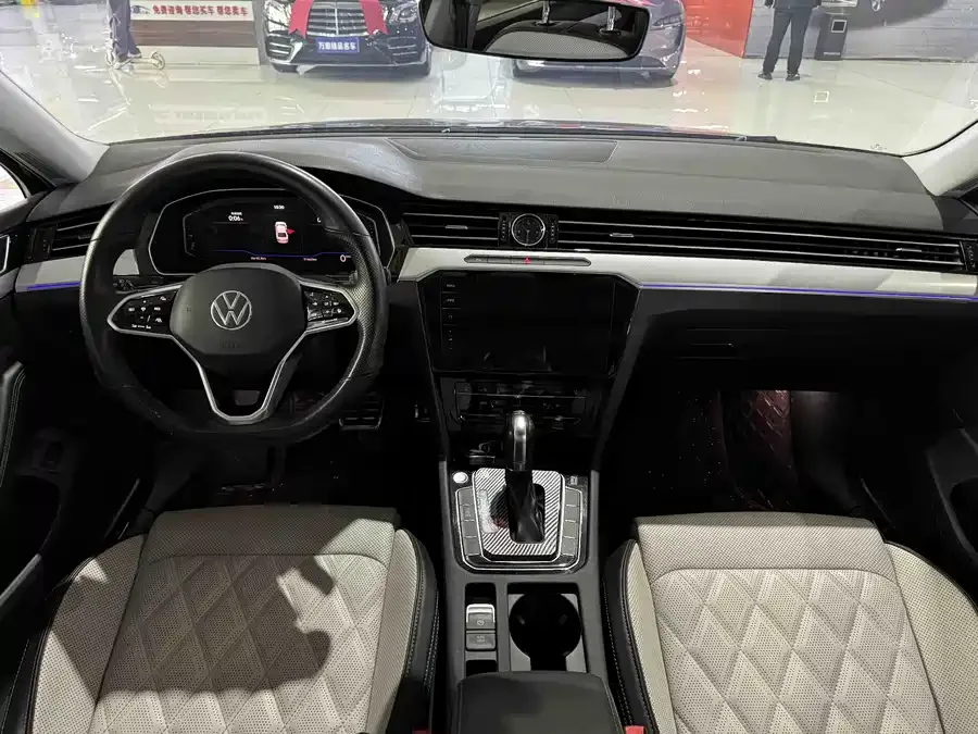 Volkswagen Magotan Magotan 2023 2 million commemorative edition 330TSI DSG luxury model 2023 — миниатюра 2
