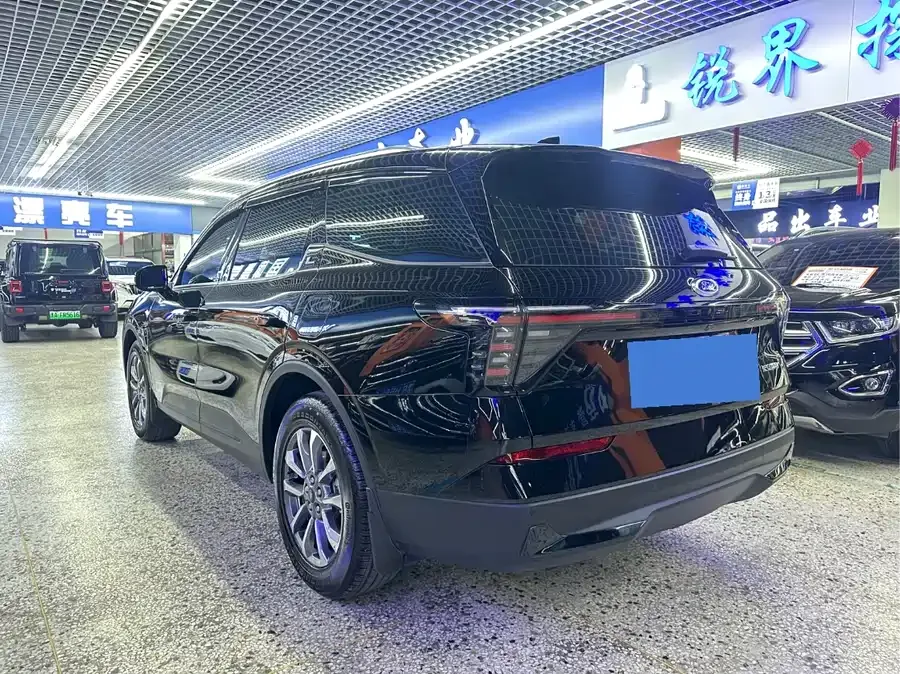 Ford Edge 2025 Sharp L 2.0T EcoBoost 2WD 7-seat Luxury Edition 2025 — миниатюра 4