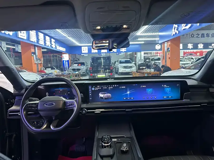 Ford Edge 2025 Sharp L 2.0T EcoBoost 2WD 7-seat Luxury Edition 2025 — миниатюра 5