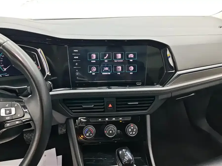 Volkswagen Sagitar 2022 Sagitar 280TSI DSG Flying Edition 2022 — миниатюра 4