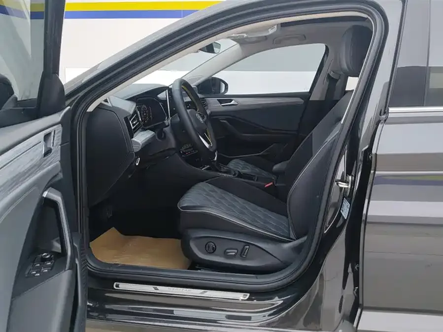 Volkswagen Sagitar 2023 Sagitar 300TSI DSG Excellence Edition 2024 — миниатюра 3