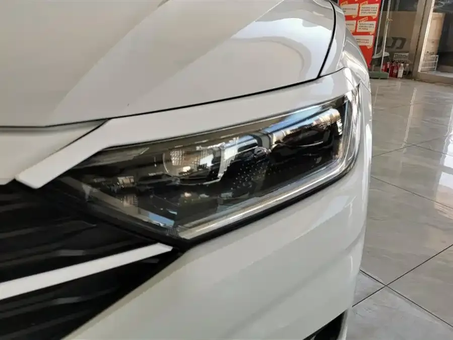 Volkswagen Sagitar 2022 Sagitar 280TSI DSG Beyond Edition 2022 — миниатюра 2