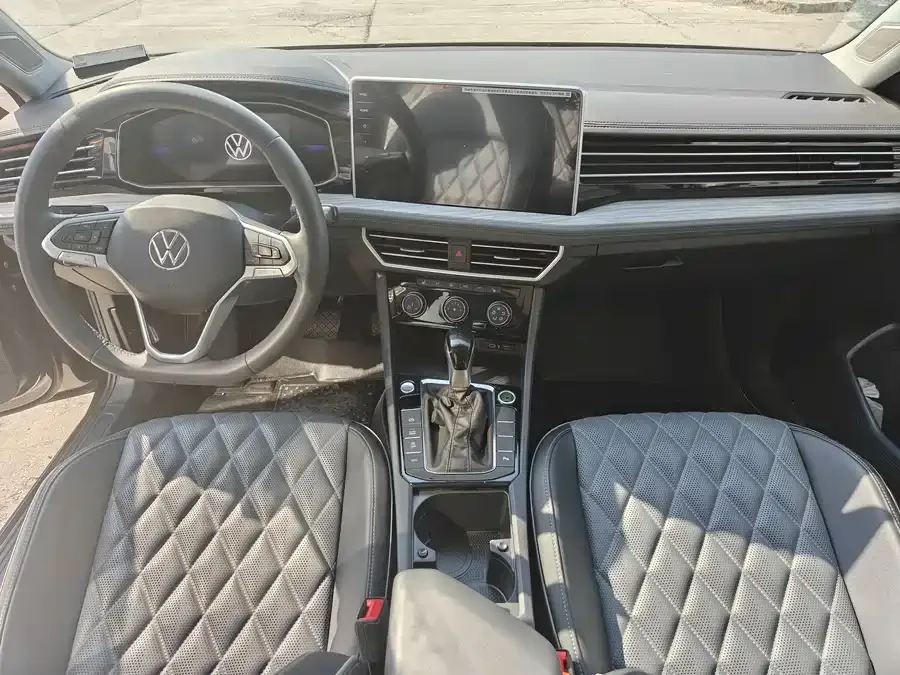 Volkswagen Sagitar 2023 Sagitar 300TSI DSG Beyond Edition 2023 — миниатюра 3