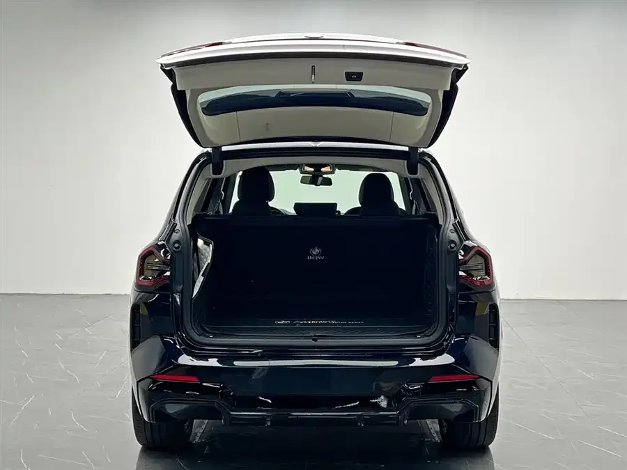 BMW iX3 2022 leading model 2022 — миниатюра 3