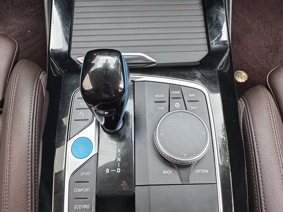 BMW iX3 2022 innovative model 2022 — миниатюра 2