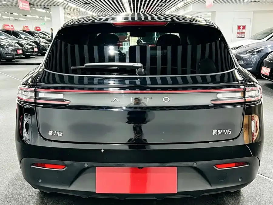 AITO M5 M5 2022 Extended Range 4WD Performance Edition 2022 — миниатюра 2