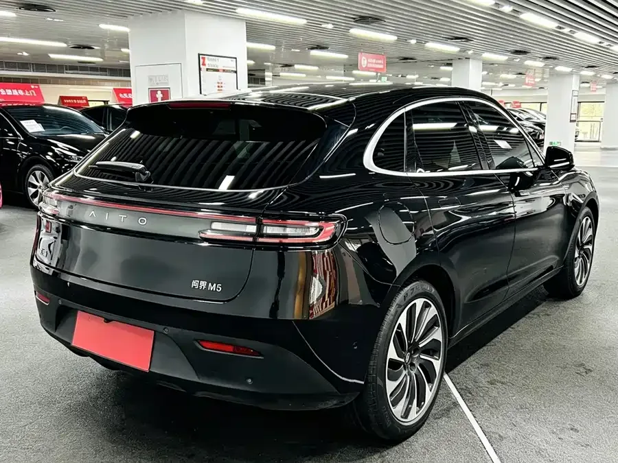 AITO M5 M5 2022 Extended Range 4WD Performance Edition 2022 — миниатюра 4