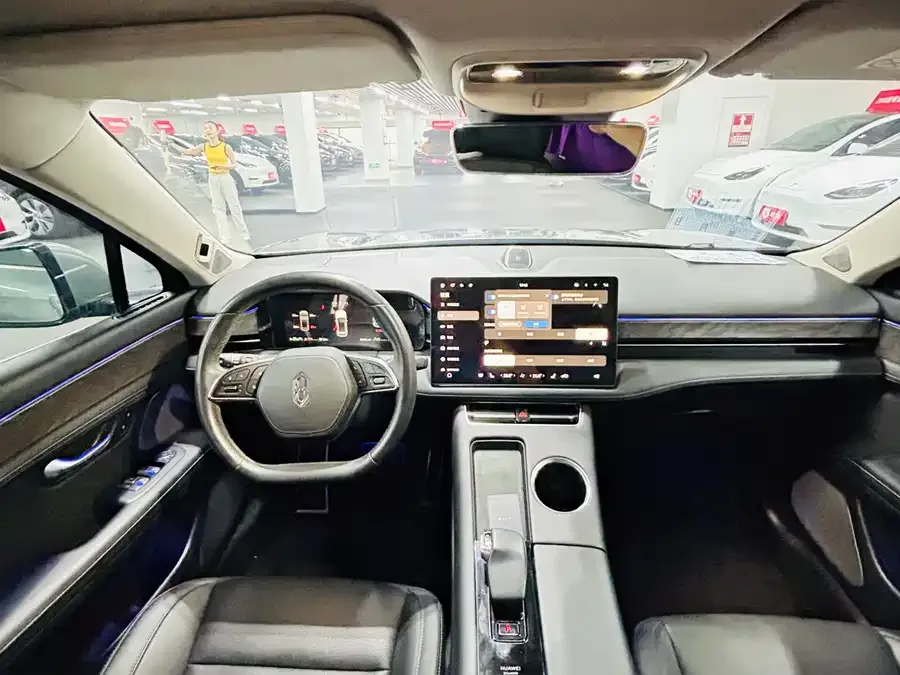 AITO M5 M5 2022 Extended Range 4WD Performance Edition 2022 — миниатюра 3
