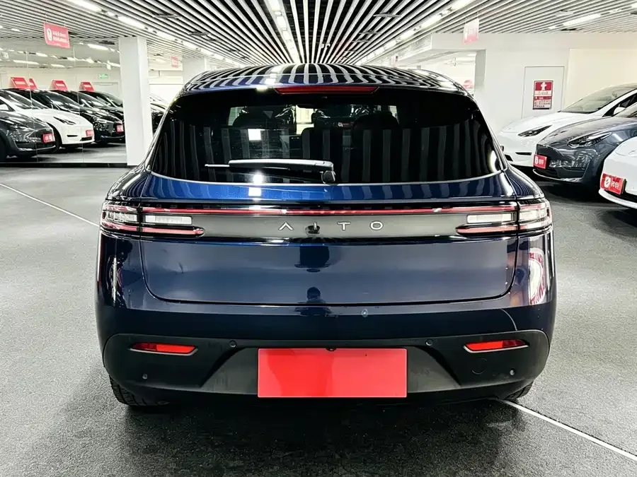 AITO M5 M5 2022 Extended Range 4WD Performance Edition 2022 — миниатюра 2