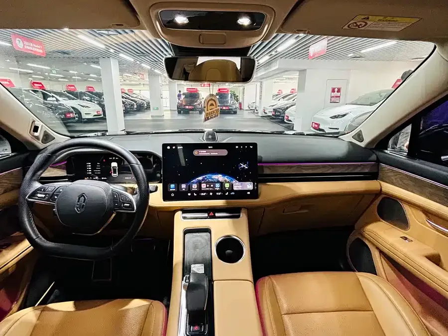 AITO M5 M5 2022 Extended Range 4WD Performance Edition 2022 — миниатюра 3