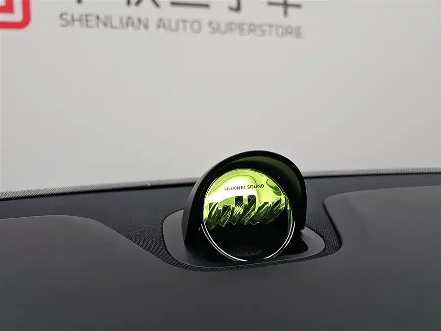 AITO M5 M5 2025 Extended Range Ultra 4WD Edition 2025 — миниатюра 4