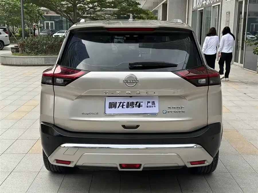 Nissan X-Trail X-Trail 2023 e-POWER Super Hybrid Dual Motor 4WD Ultimate Edition 2023 — миниатюра 2