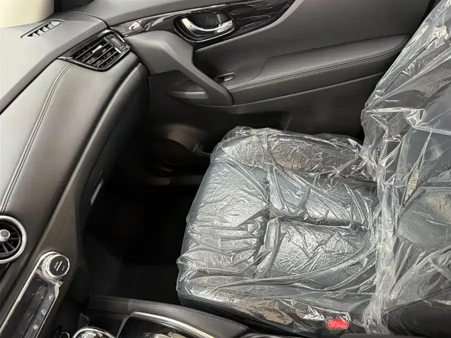 Nissan X-Trail 2025 X-Trail Honor 2.0L 2WD Leading Edition 2026 — миниатюра 4