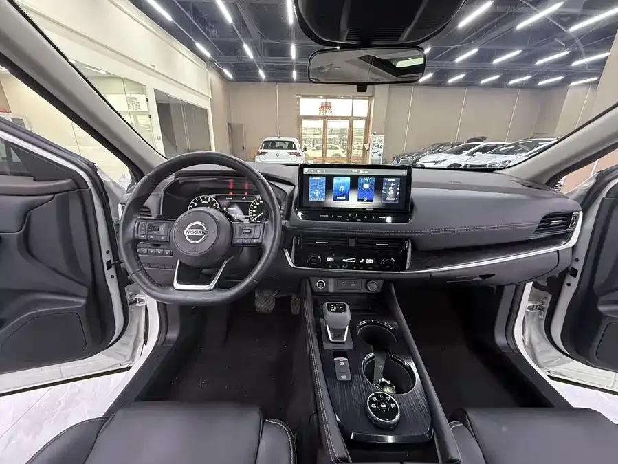 Nissan X-Trail X-Trail 2021 VC-Turbo 300 CVT 4WD Deluxe Edition 2022 — миниатюра 3