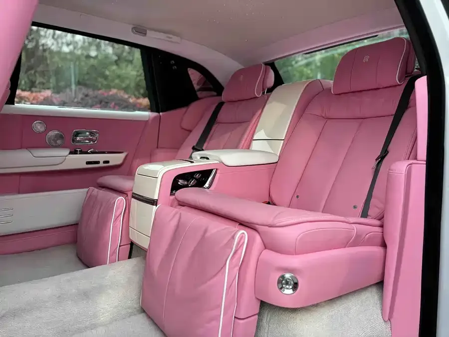 Rolls-Royce Phantom Phantom 2018 6.7T long wheelbase version 2022 — миниатюра 4