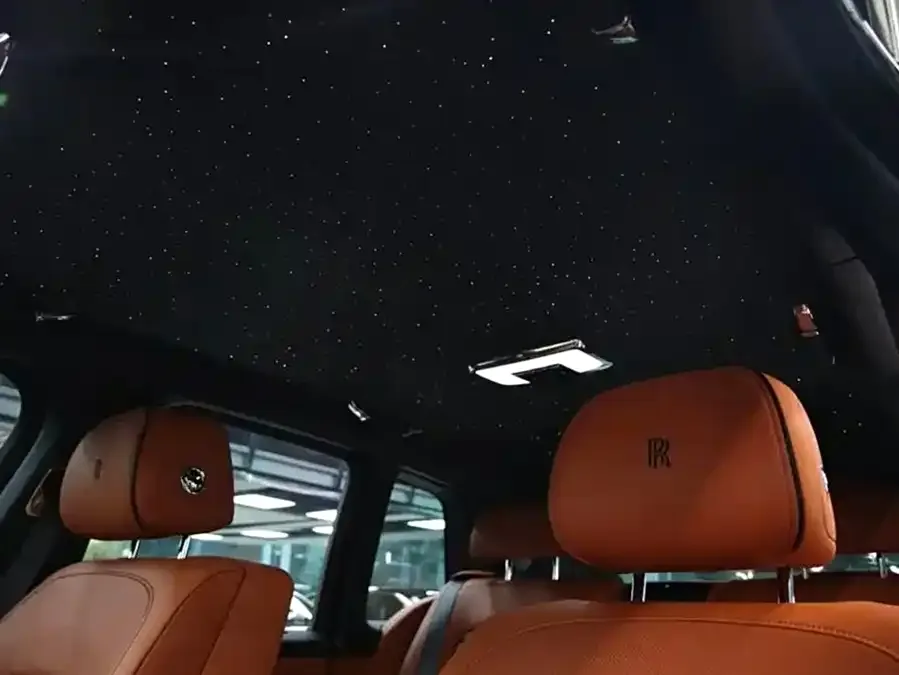 Rolls-Royce Cullinan Cullinan 2018 four-seat version 2022 — миниатюра 3