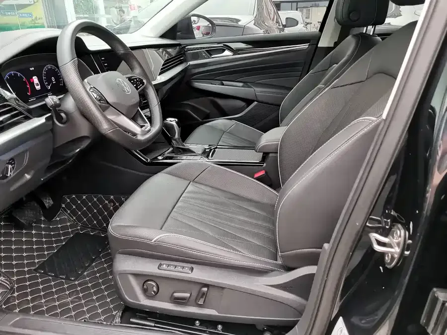 Volkswagen Passat Passat 2022 330TSI Star Elite Edition 2022 — миниатюра 2