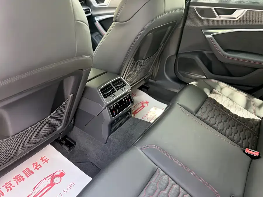 Audi RS6 2025 RS 6 4.0T Avant Performance 2025 — миниатюра 3