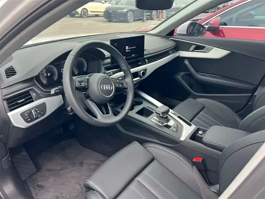 Audi a4 l 2025 2 million units Enjoyable Edition 40 TFSI Fashion Dynamic Edition 2025 — миниатюра 2