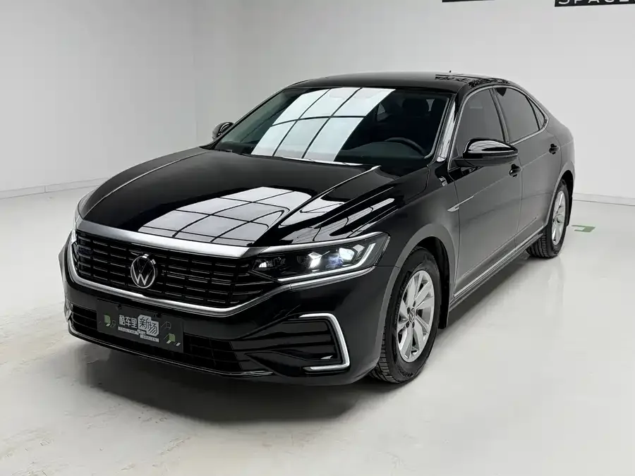Volkswagen Passat New Energy Passat New Energy 2022 430PHEV Hybrid Business Edition 2022 — фото 1, купить с доставкой в Москву