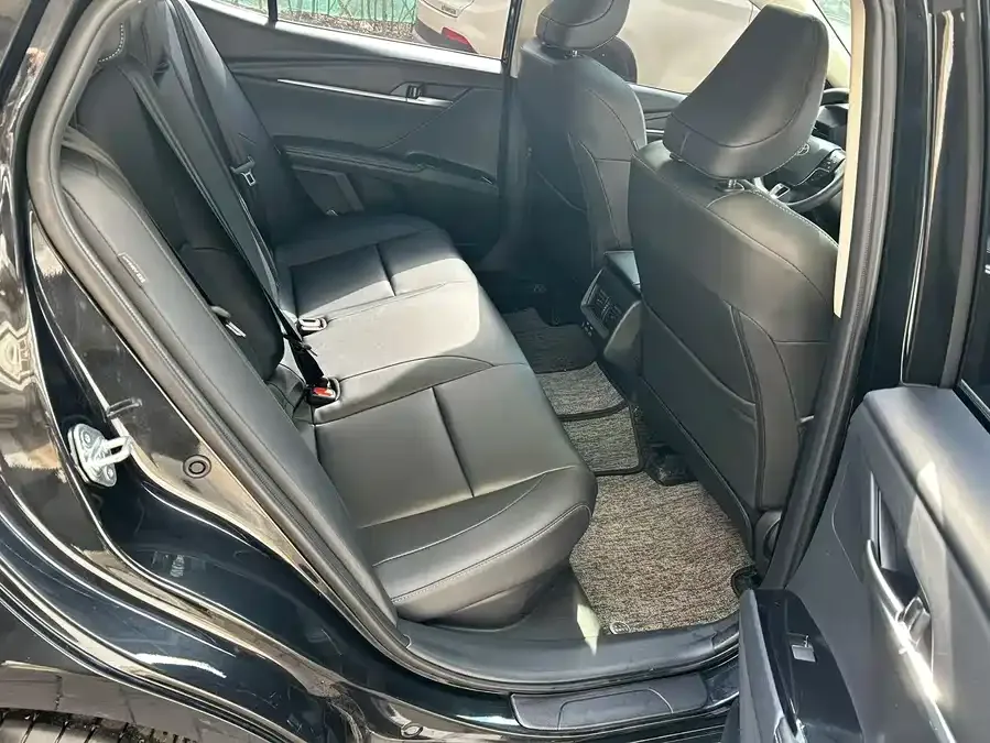 Toyota Camry Camry 2025 Hybrid 2.0HG Brilliant Edition 2025 — миниатюра 5