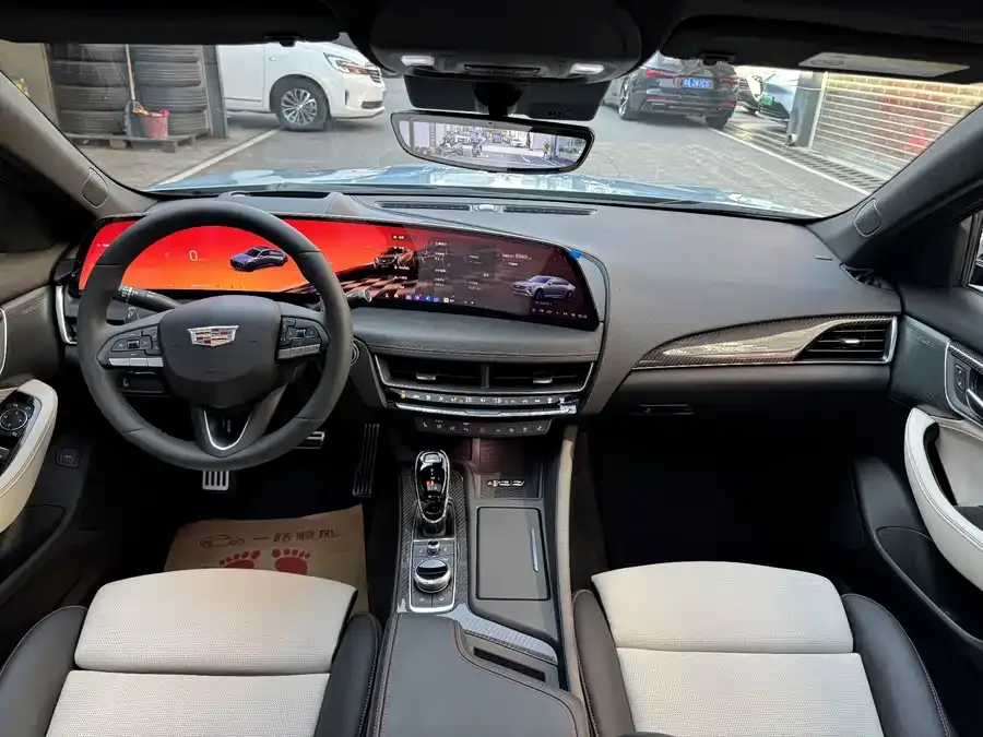Cadillac CT5 2025 28T Track Performance Edition + Peak Track Optional Package 2025 — миниатюра 2