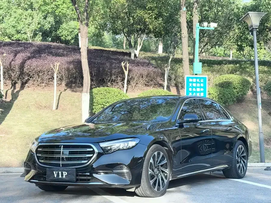 Mercedes-Benz E-Class 2024