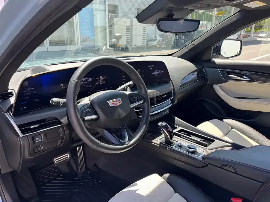 Cadillac CT5 2025 28T Track Performance Edition + Peak Track Optional Package 2025 — миниатюра 2