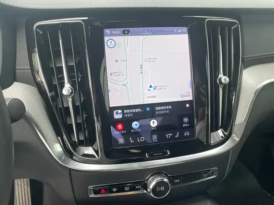 Volvo S60 2025 B5 Smart Sports Edition 2024 — миниатюра 3