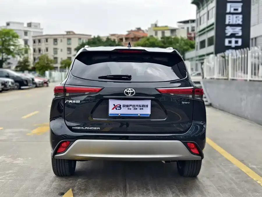 Toyota Highlander 2026 Toyota Highlander 2.5L Intelligent Hybrid Dual-Motor Two-Wheel Drive Luxury 7-Seater 2026 — миниатюра 2