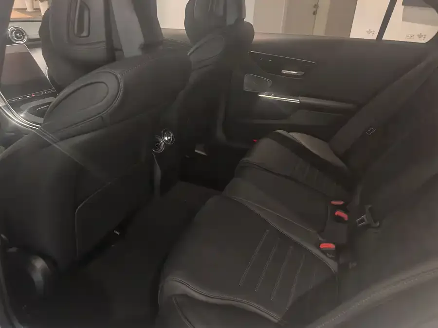 Mercedes-Benz Class C Mercedes-Benz C-Class 2024 C 260 L Sports Edition 2024 — миниатюра 4