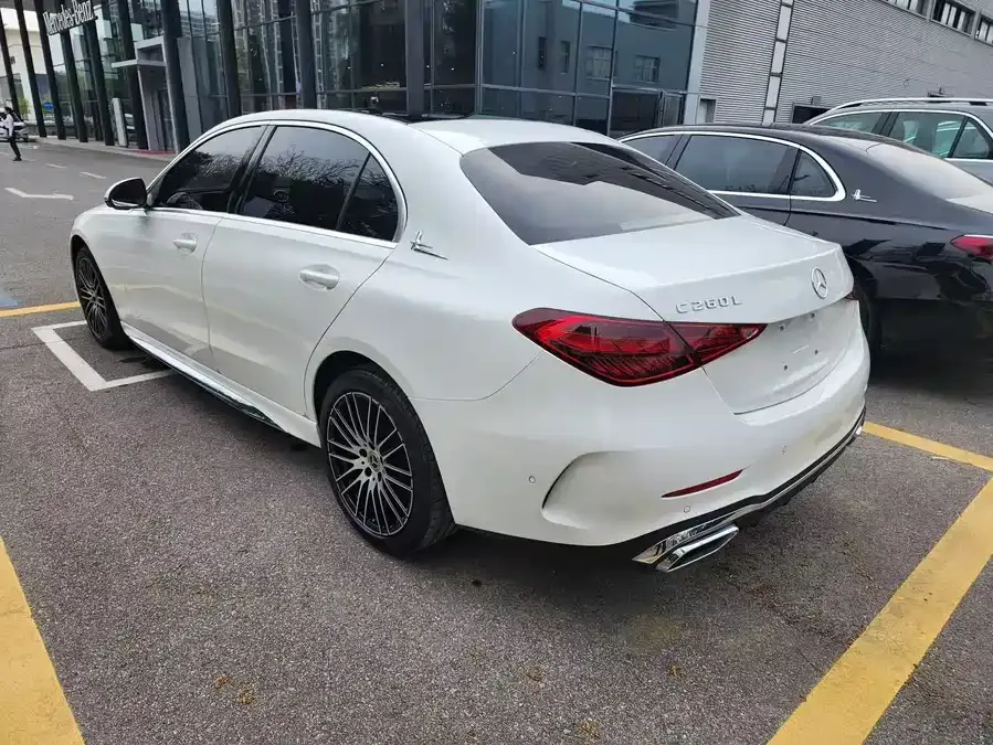 Mercedes-Benz Class C Mercedes-Benz C-Class 2025 C 260 L Sports Edition 2025 — миниатюра 5