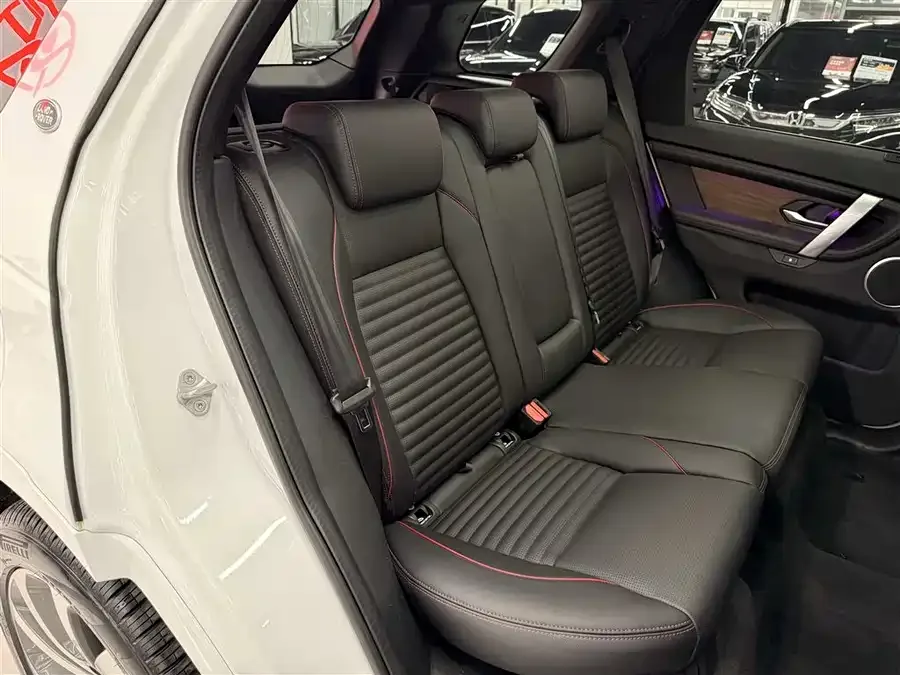 Land Rover Pre-owned Discovery Sports Discovery Sport 2022 249PS R-Dynamic S Performance Edition 5 Seaters 2023 — миниатюра 4