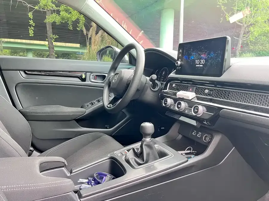 Honda Integra Stylish 2023 240TURBO Manual Exclusive Edition 2022 — миниатюра 2