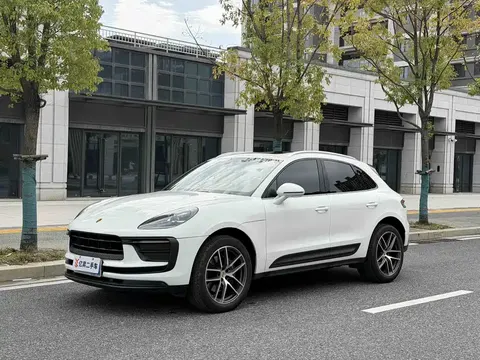 Porsche Macan 2024 buy in Moscow