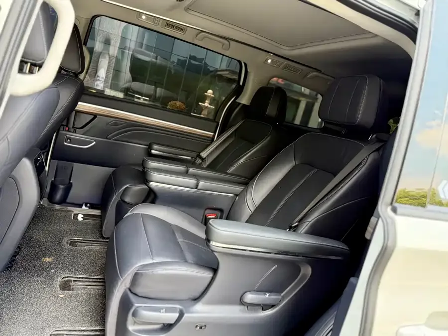 GAC Trumpchi M8 Trumpchi M8 2021 Lingxiu Series 390T Premium Edition 2022 — миниатюра 3
