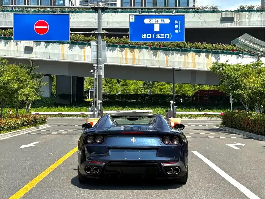 Ferrari 812 Ferrari 812 2020 6.5L GTS 2023 — миниатюра 5