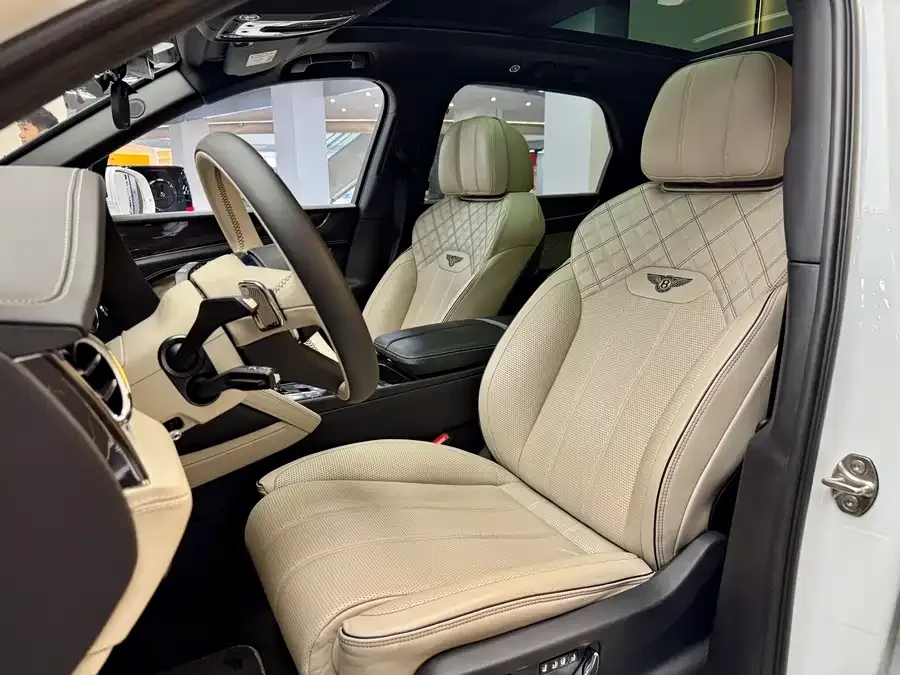 Bentley Bentayga plug-in hybrid Bentayga plug-in hybrid 2021 3.0T PHEV 2023 — миниатюра 4